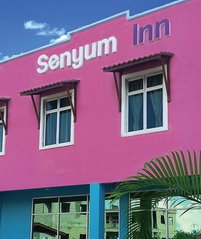 Oyo 275 Senyum Inn Pantai Cenang  Exterior photo