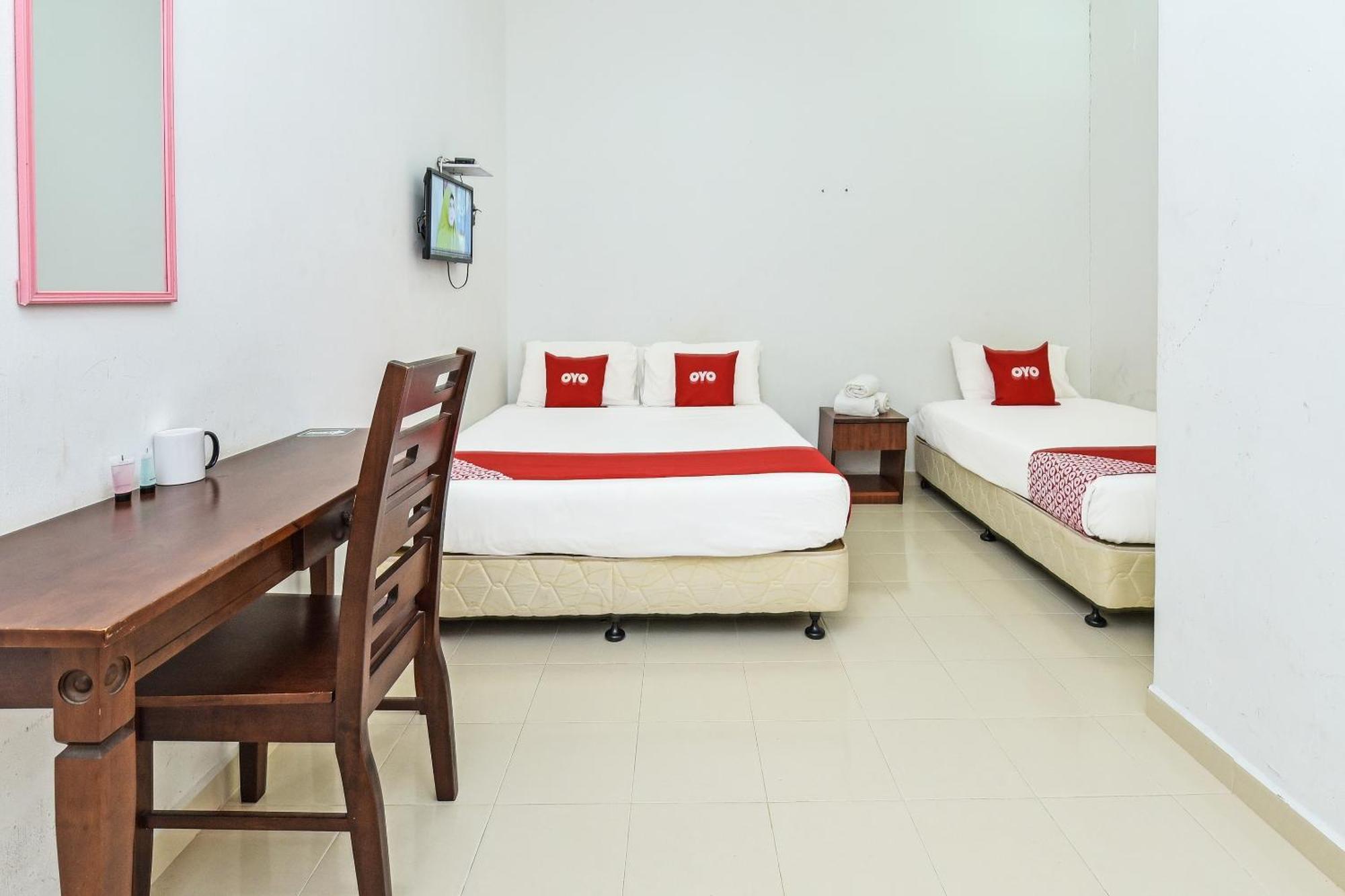Oyo 275 Senyum Inn Pantai Cenang  Exterior photo