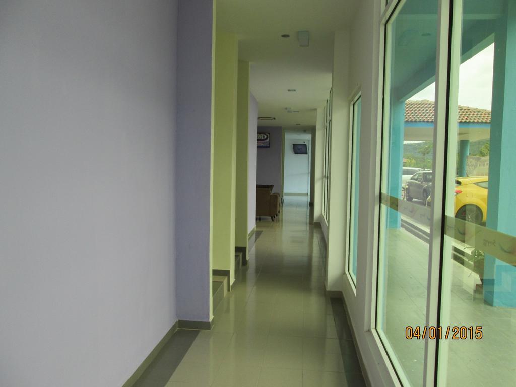 Oyo 275 Senyum Inn Pantai Cenang  Exterior photo