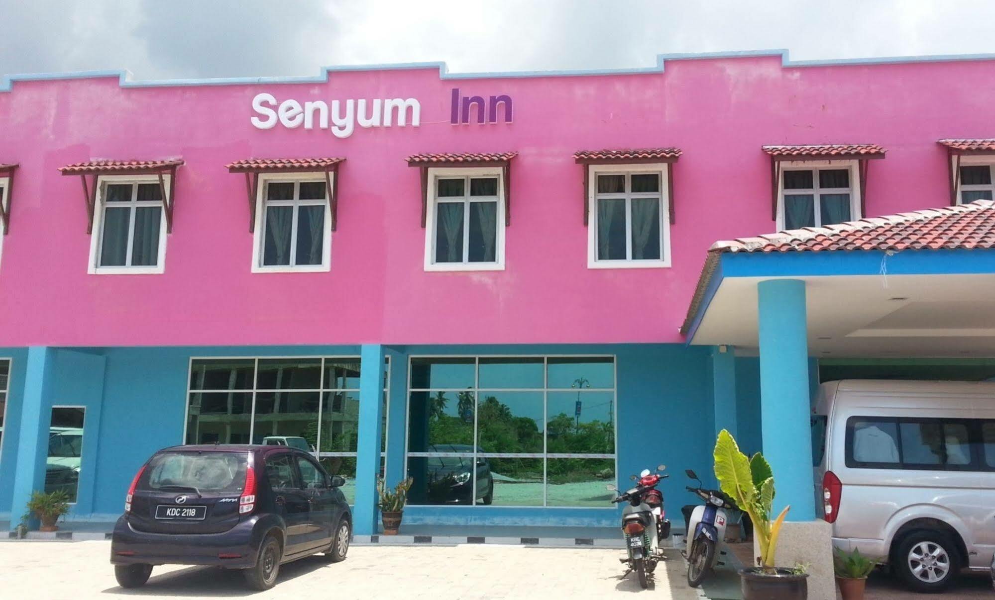 Oyo 275 Senyum Inn Pantai Cenang  Exterior photo